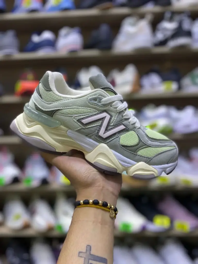New Balance 9060