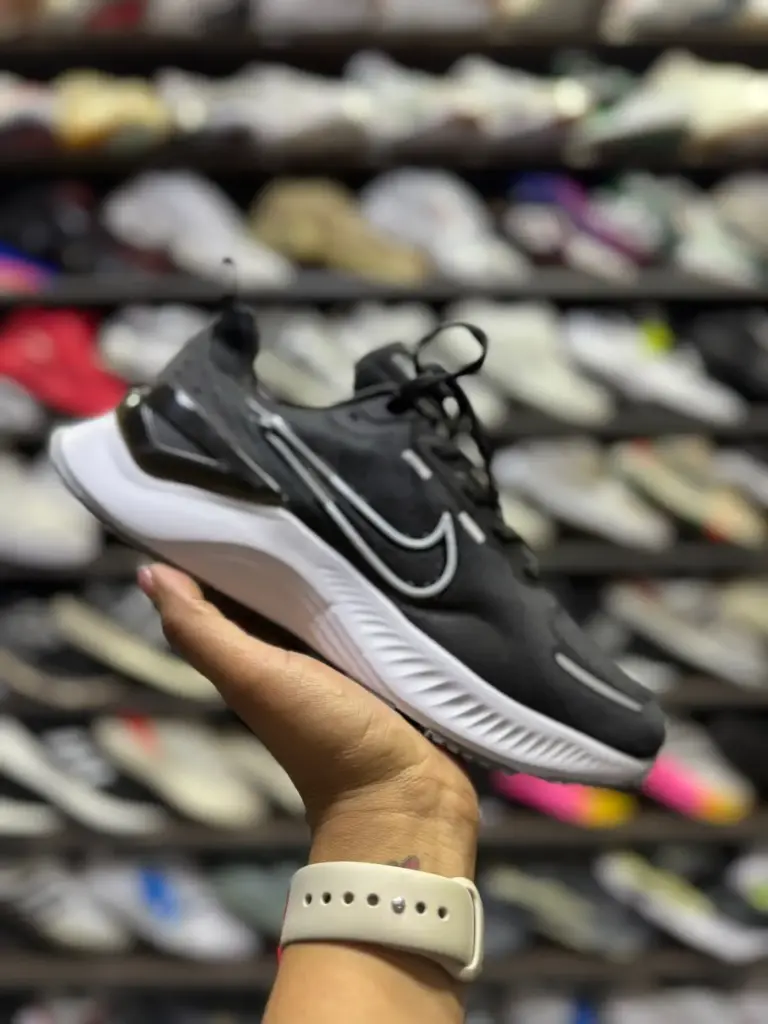 Nike Negro Blanco