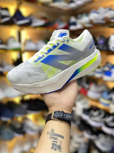 New Balance SC Élite V4