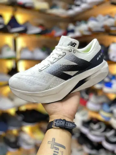 New Balance SC Élite V4