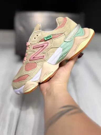 New Balance 9060